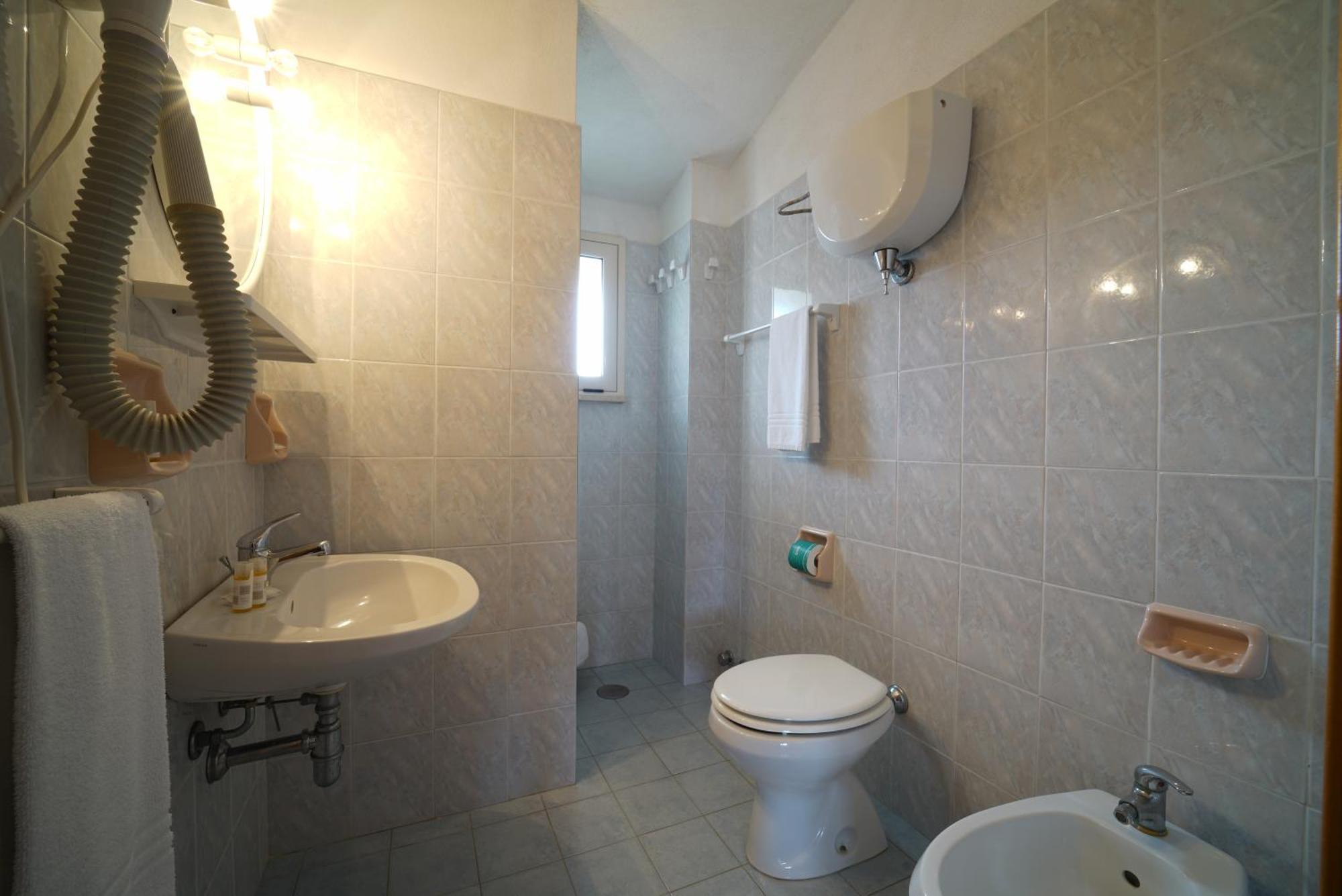 Villaggio Torre Ruffa Robinson Capo Vaticano Bilik gambar